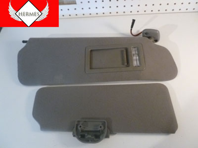 1998 Ford Expedition XLT - Sun Visors, Right